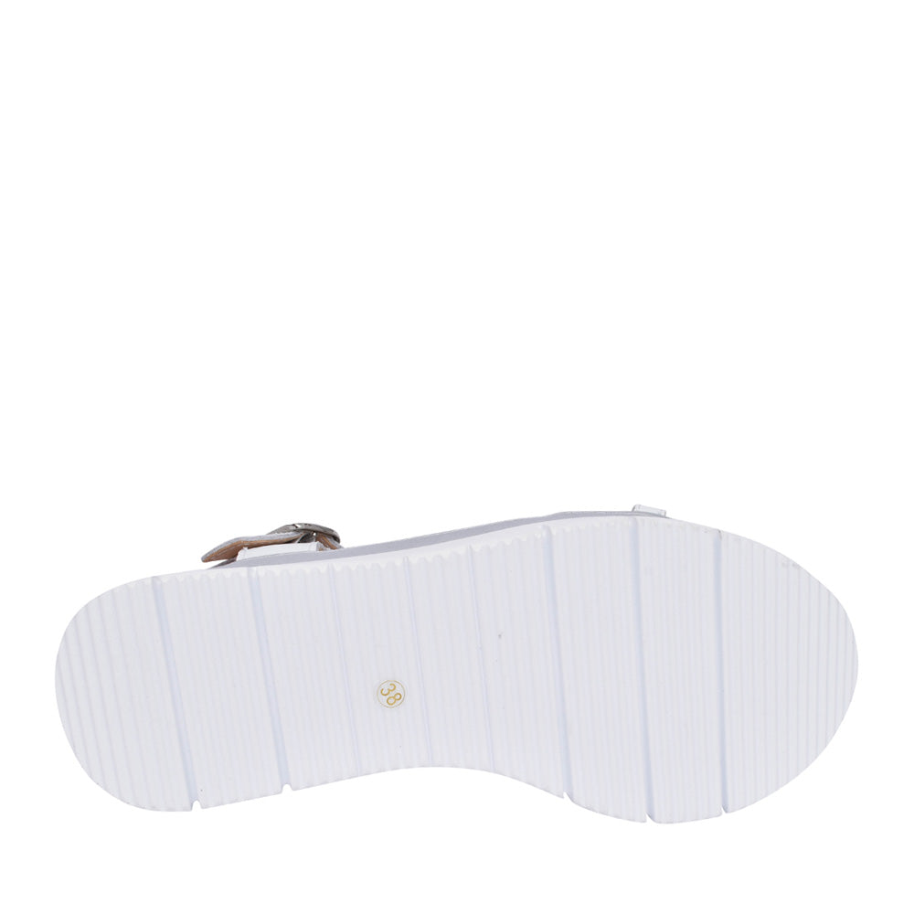 Ladies Bacoli Sandal In White