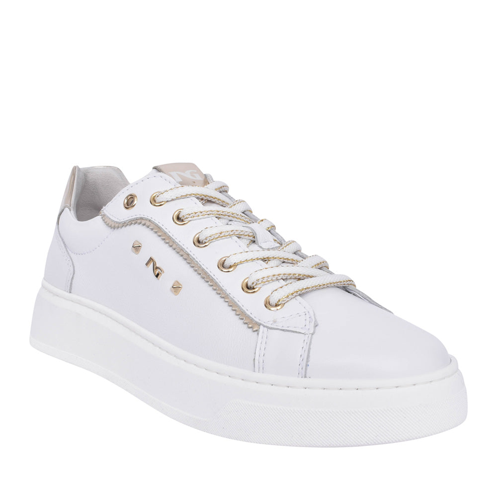 Ladies E409977d Laced Trainer In White