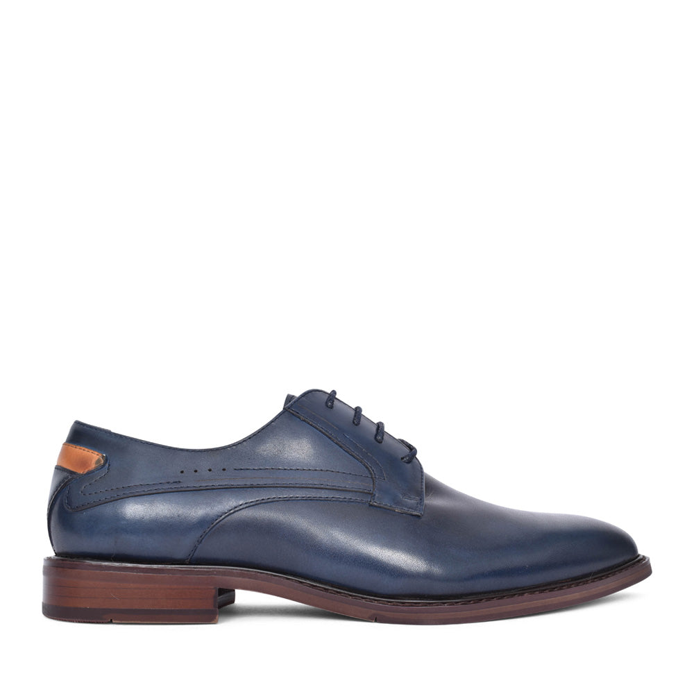 Mens Magic Daze Laced Shoe In Navy