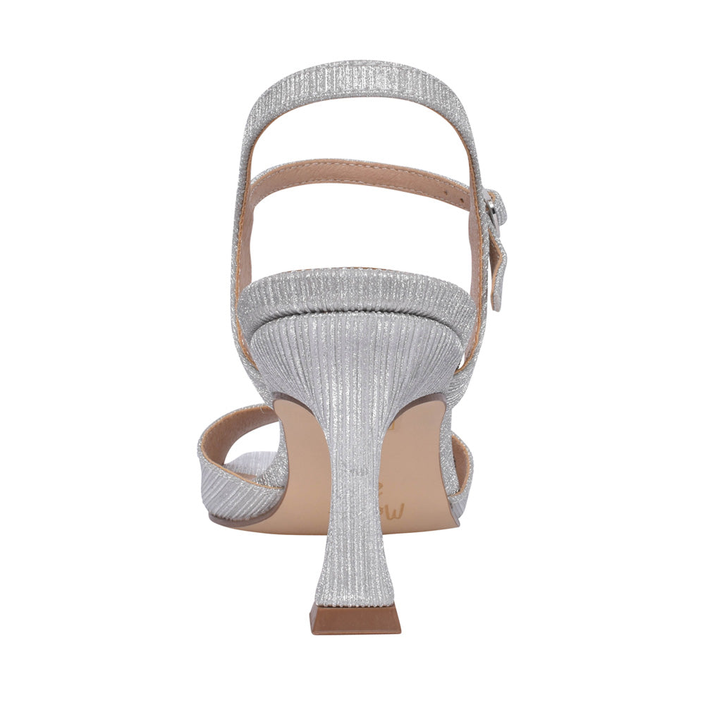 Ladies 23698 Medium Heel Sandal In Silver