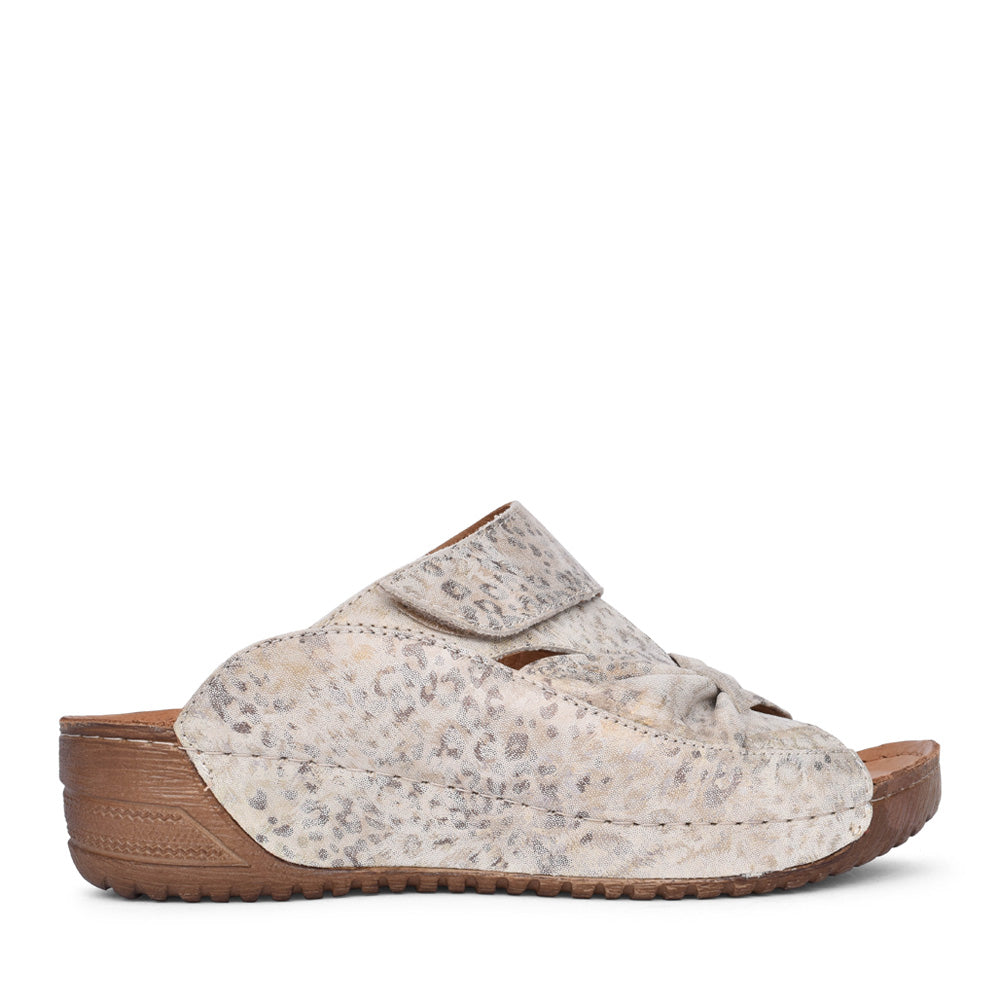 Ladies Lexi A7172 Bow Mule In Taupe