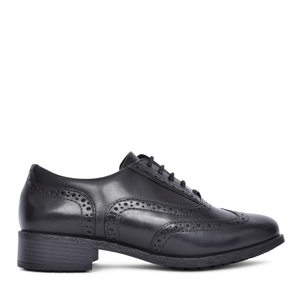 Ladies Havisham Oak Leather E-fit Laced Brogue In Black