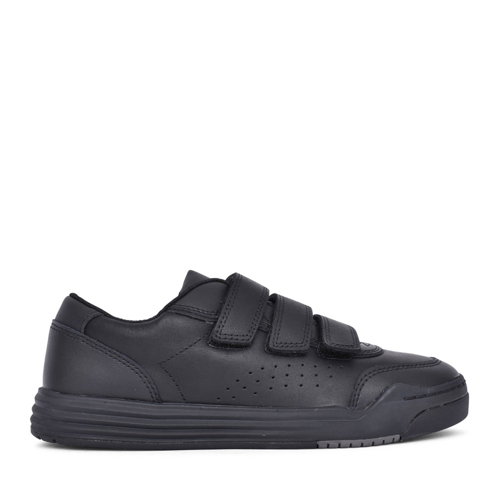 Boys Urban Sky Older Black Leather Velcro Shoe In Kids F Fit