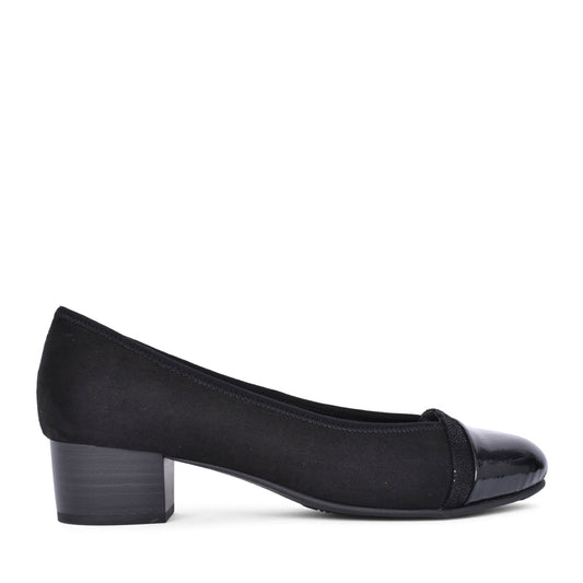 Ladies 8-22366 Low Heel Court Shoe In Black