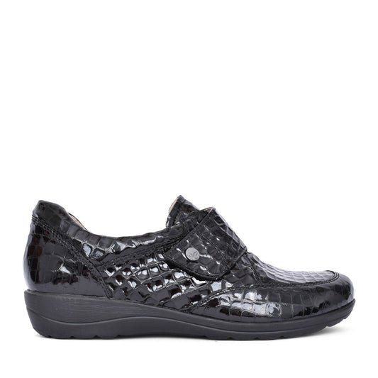 Ladies 9-24656 Velcro Shoe In Blk Patent