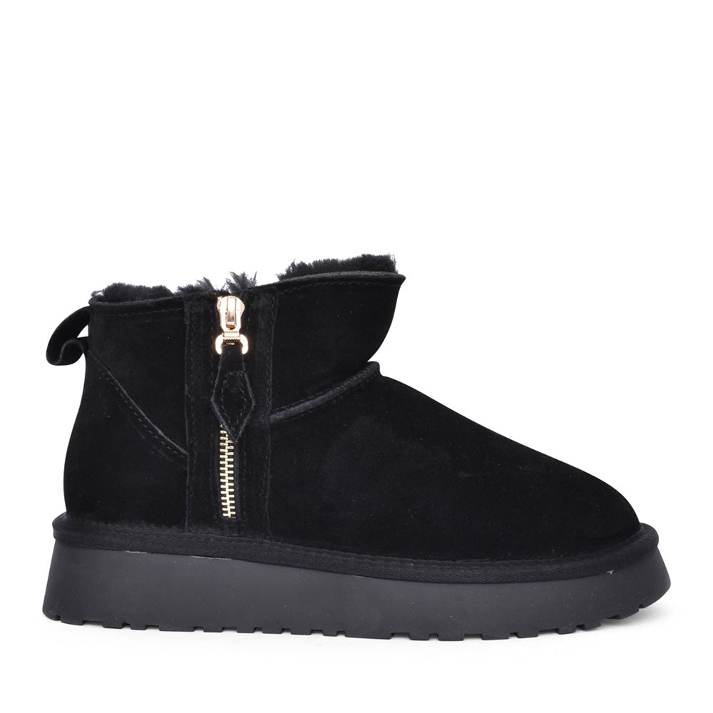 Ladies Belleville Ankle Boot In Black