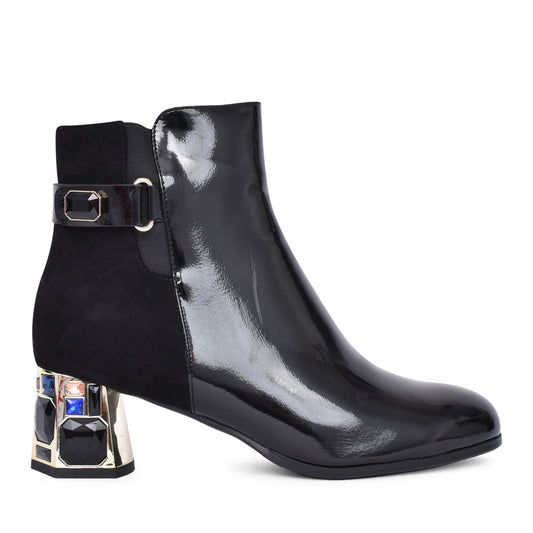 Ladies F5149 Ankle Boot In Black