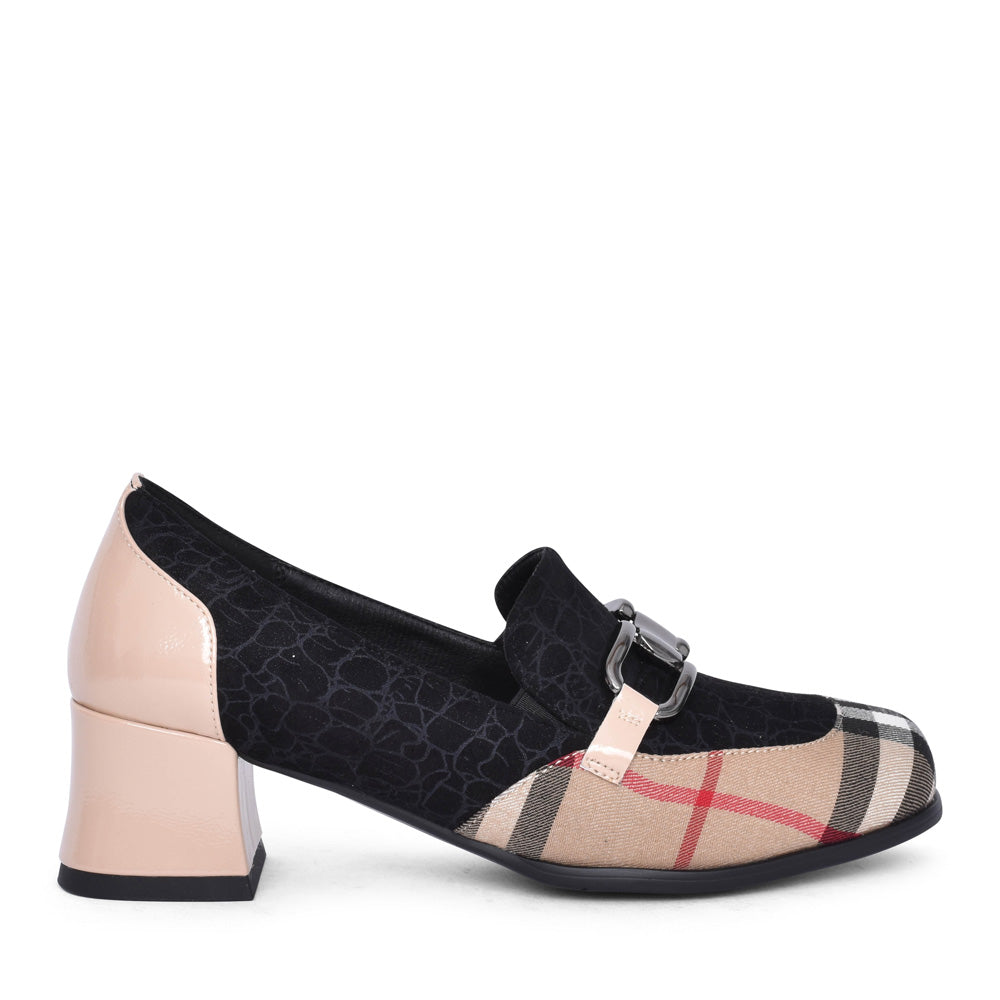 Ladies F1739 Slip-on Heeled Shoe In Beige