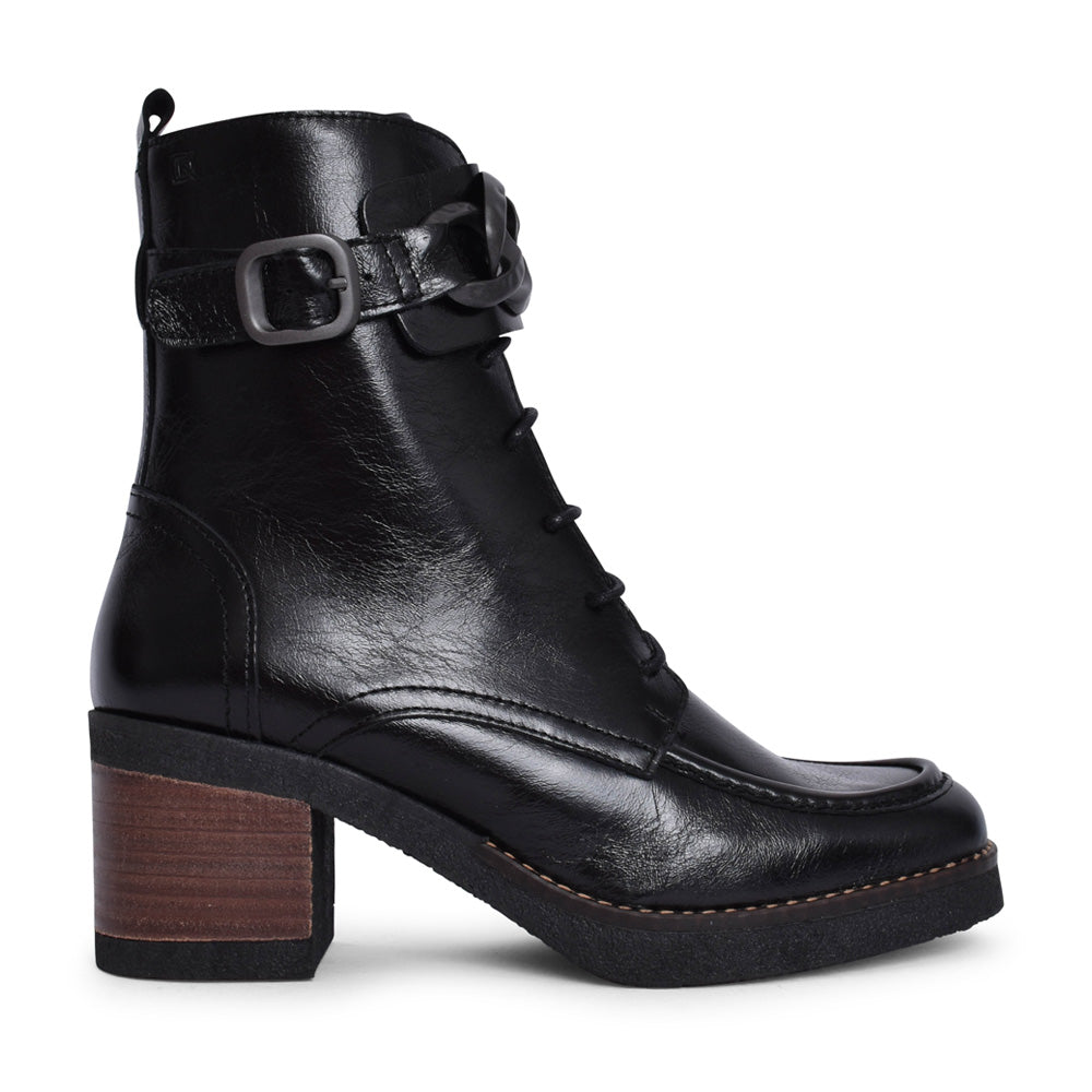 Ladies D9188 Oprah Laced Ankle Boot In Black