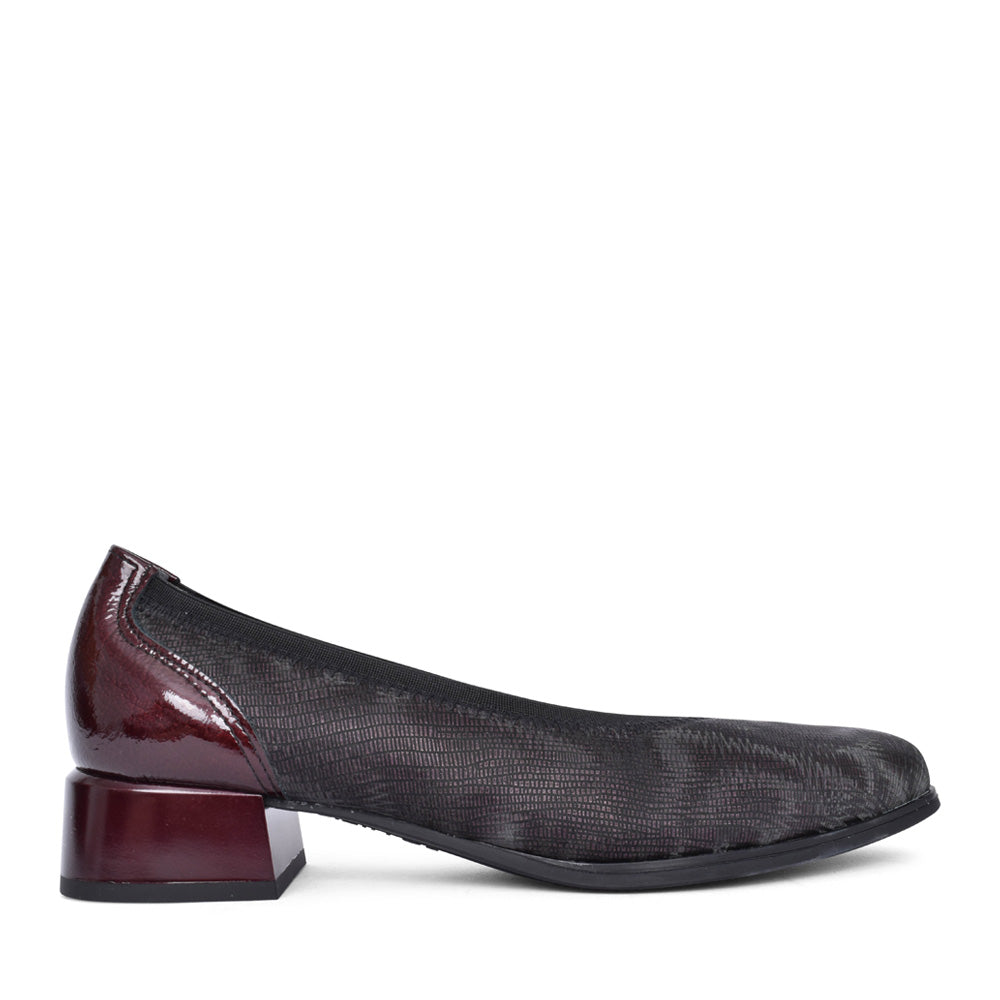 Ladies 10112 Low Heel Court Shoe In Burgandy