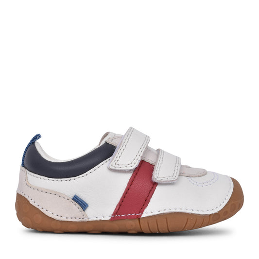 Boys Zap White Leather Velcro Shoe In Kids G Fit