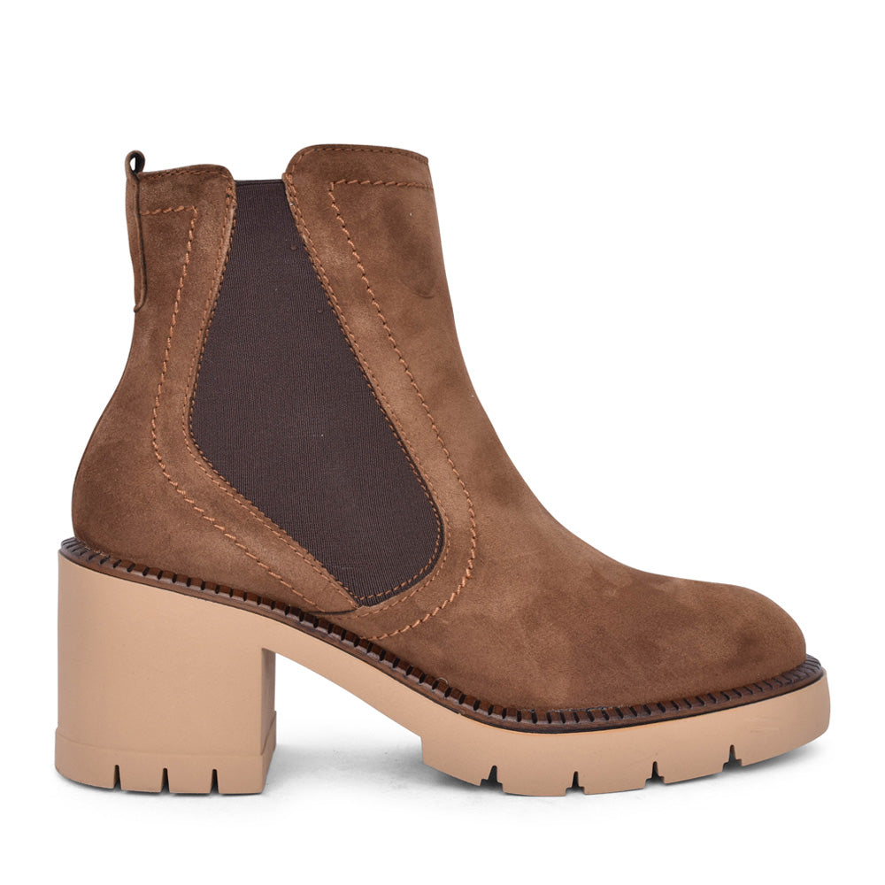 Ladies 8342 Ankle Boot In Brown