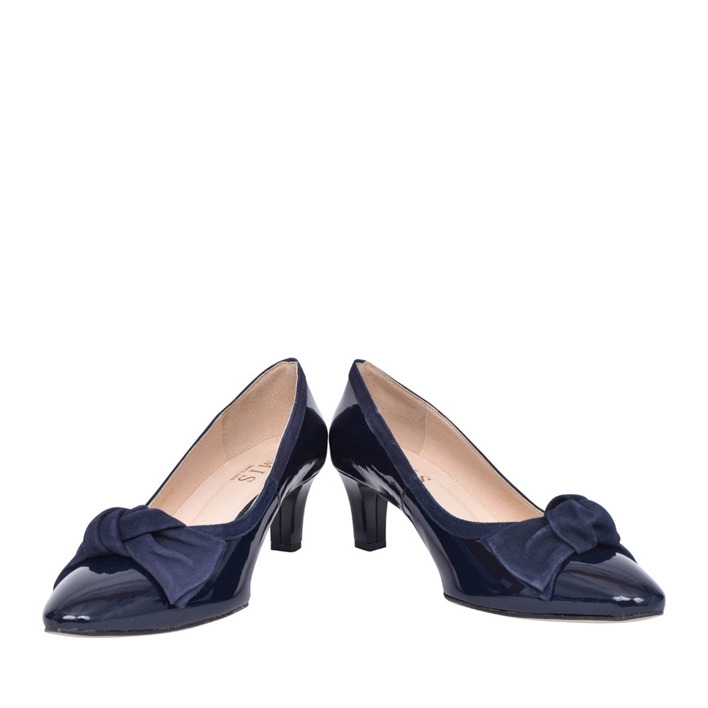 Ladies S8256 Medium Heel Court Shoe In Navy Patent