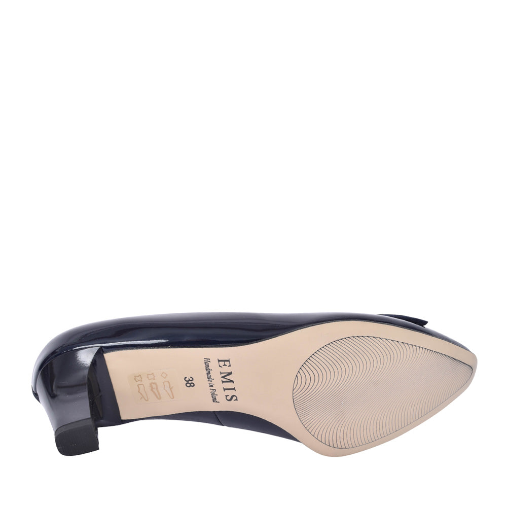 Ladies S8256 Medium Heel Court Shoe In Navy Patent