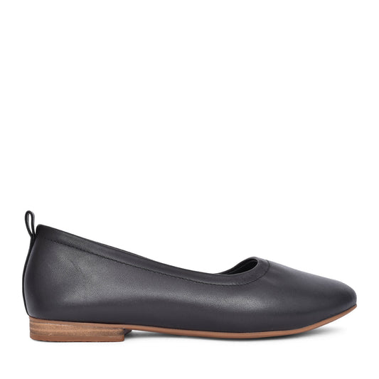Ladies Fawna Soft E-fit Slip-on Shoe In Black