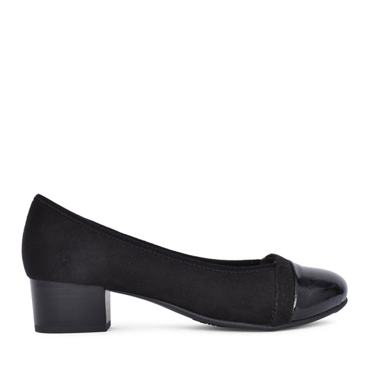 Ladies 8-22366 Low Heel Court Shoe In Black