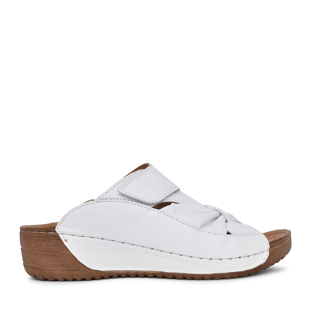 Ladies Lexi A6621 Bow Mule In White