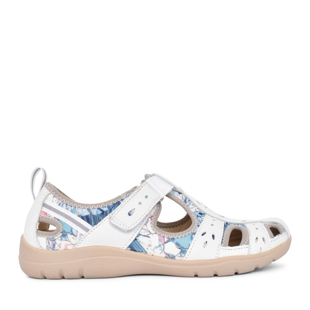 Ladies Cleveland 40701 Cut Out Shoe In White Multi