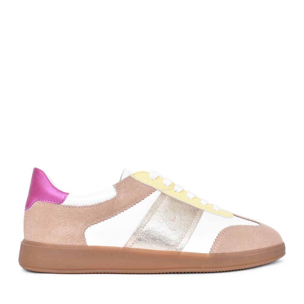 Ladies Grisel-01 Laced Trainer In White Multi