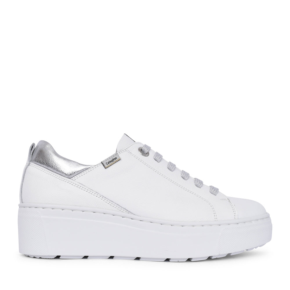 Ladies 14944 Laced Trainer In White