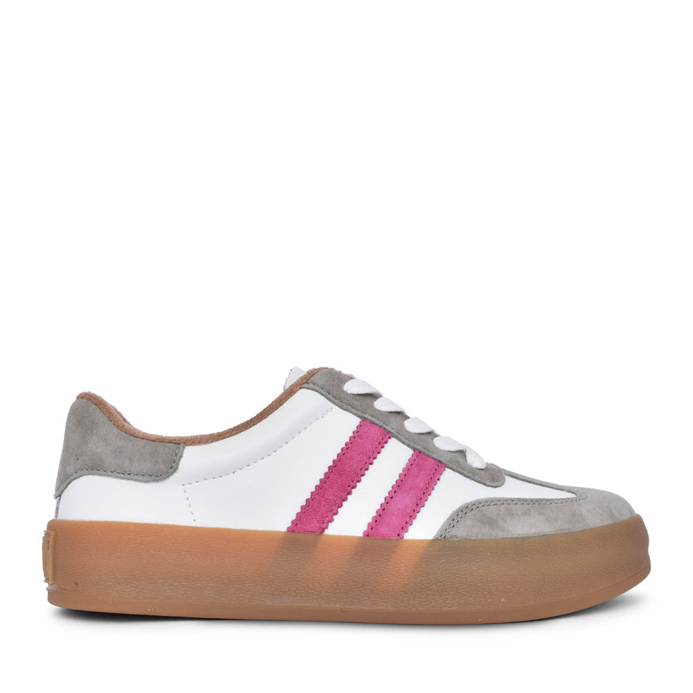Ladies Fifty Laced Trainer In Cherry Olive