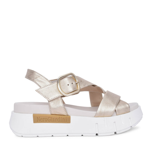Ladies E513697d Sandal In Gold