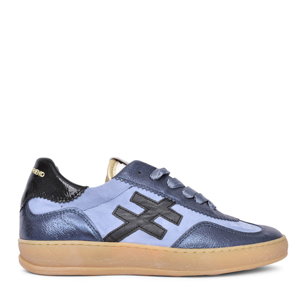 Ladies A032 76c8 Laced Trainer In Navy