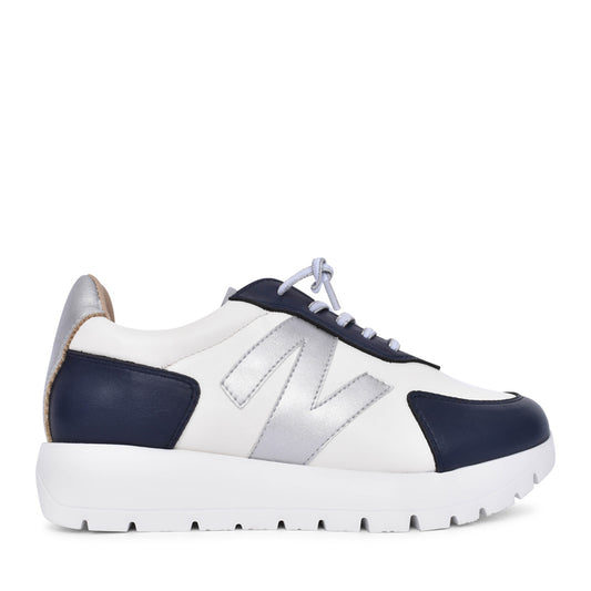 Ladies Ecb63303d Laced Trainer In Navy
