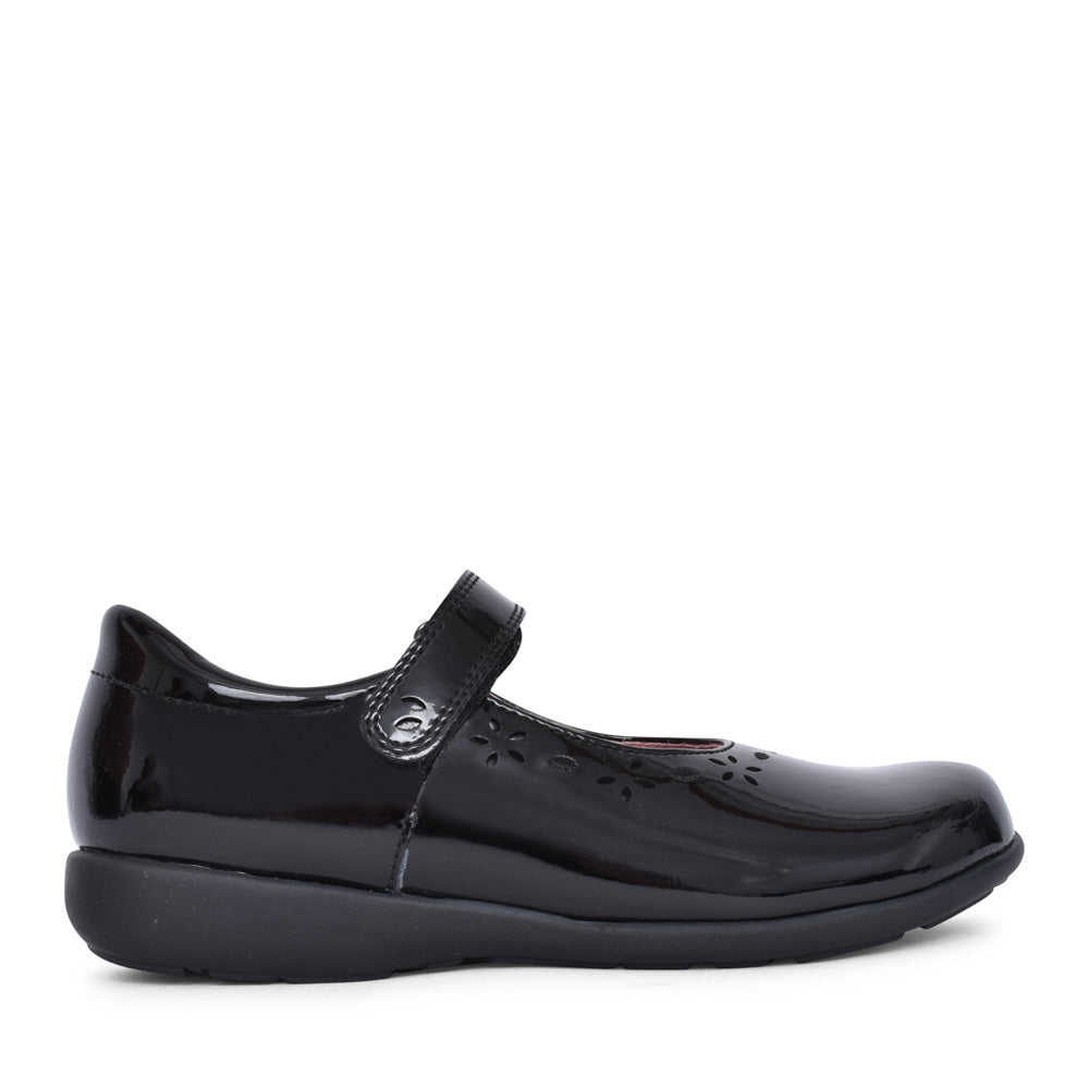 Girls Emily Black Patent Mary Jane Shoe In Kids F Fit