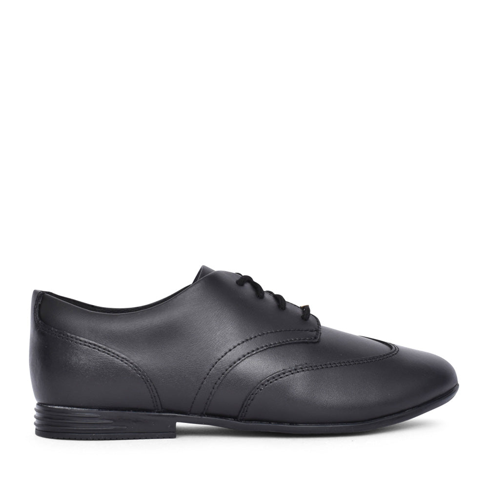 Girls Finja Wing Y Black Leather Laced Shoe In Kids F Fit