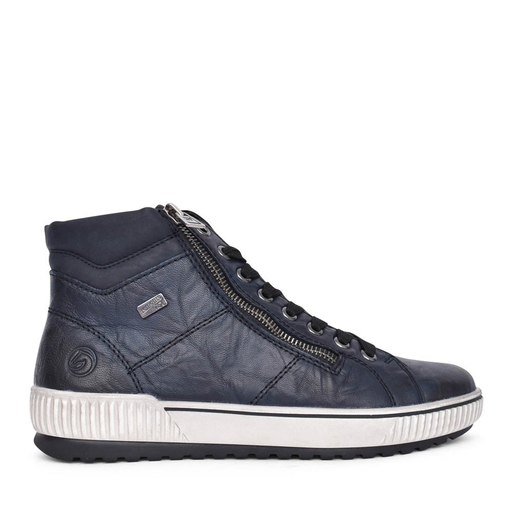 Ladies D0772 Tex Laced Ankle Boot In Navy