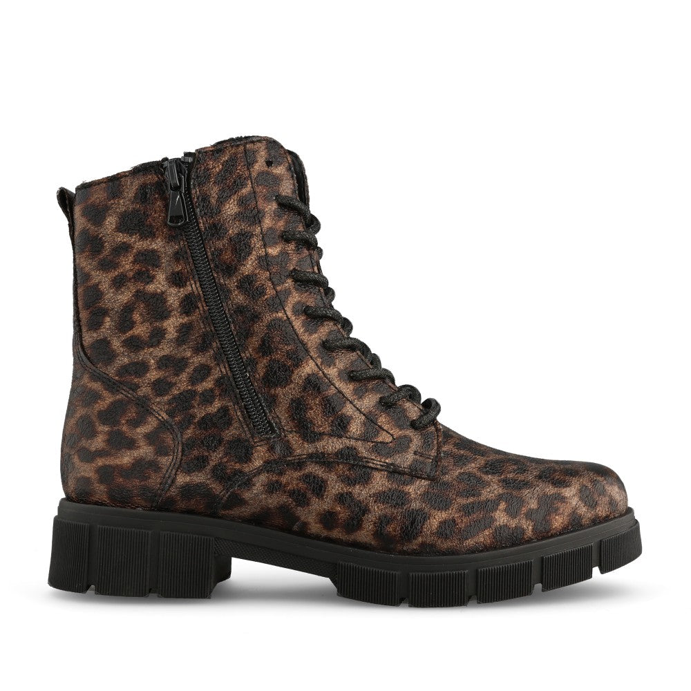 Ladies D2s72 Low Heel Ankle Boot In Leopard