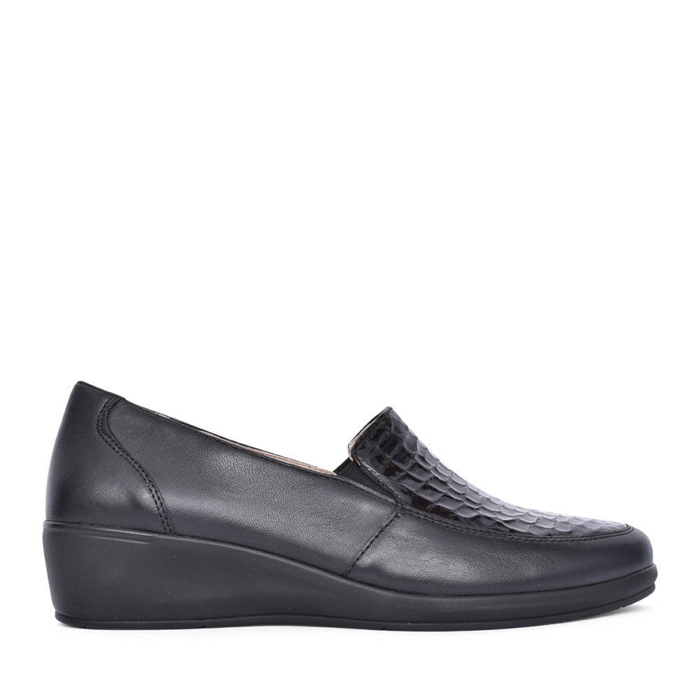Ladies 9-24352 Slip-on Shoe In Black