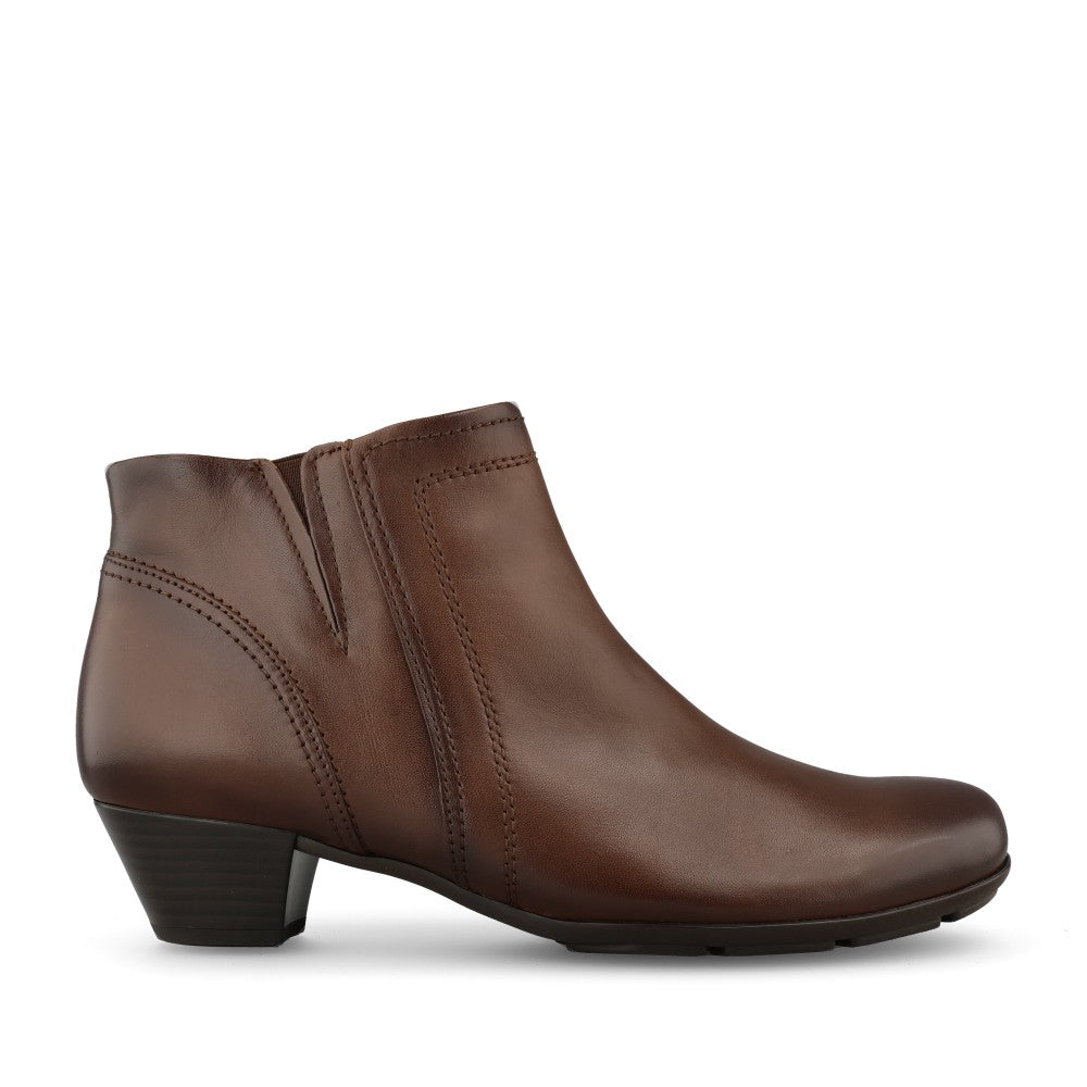 Ladies 75.638 Heritage Ankle Boot In Tan