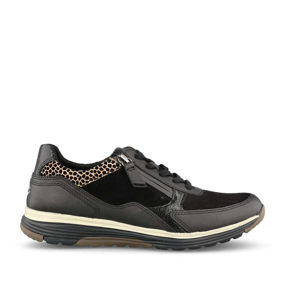 Ladies 76.977 Betsy Laced Trainer In Black