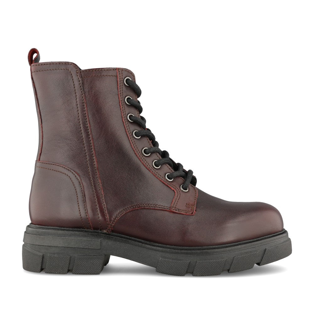 Ladies Kelsea 2821 Laced Ankle Boot In Burgandy