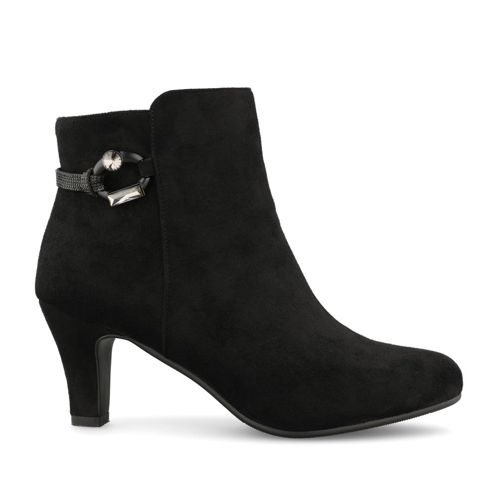 Ladies D6397 Low Heel Ankle Boot In Black