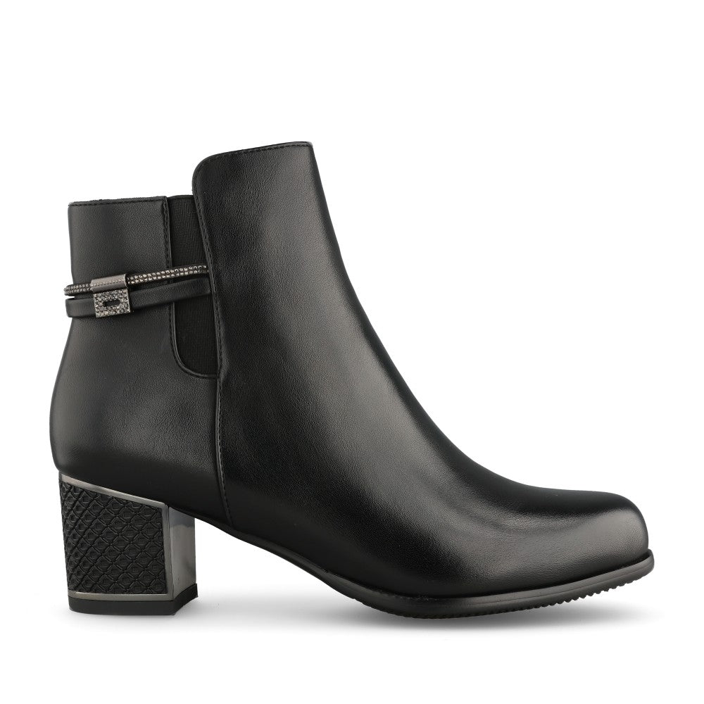 Ladies A6165 Block Heel Ankle Boot In Black