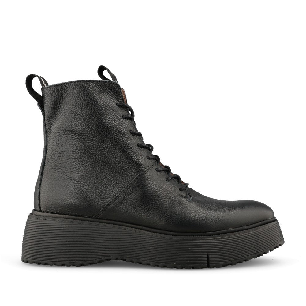Ladies A-9350 Platform Ankle Boot In Black