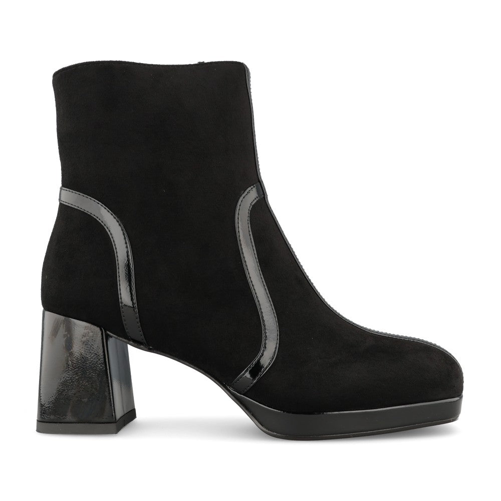 Ladies Acrobat 015 Ankle Boot In Black