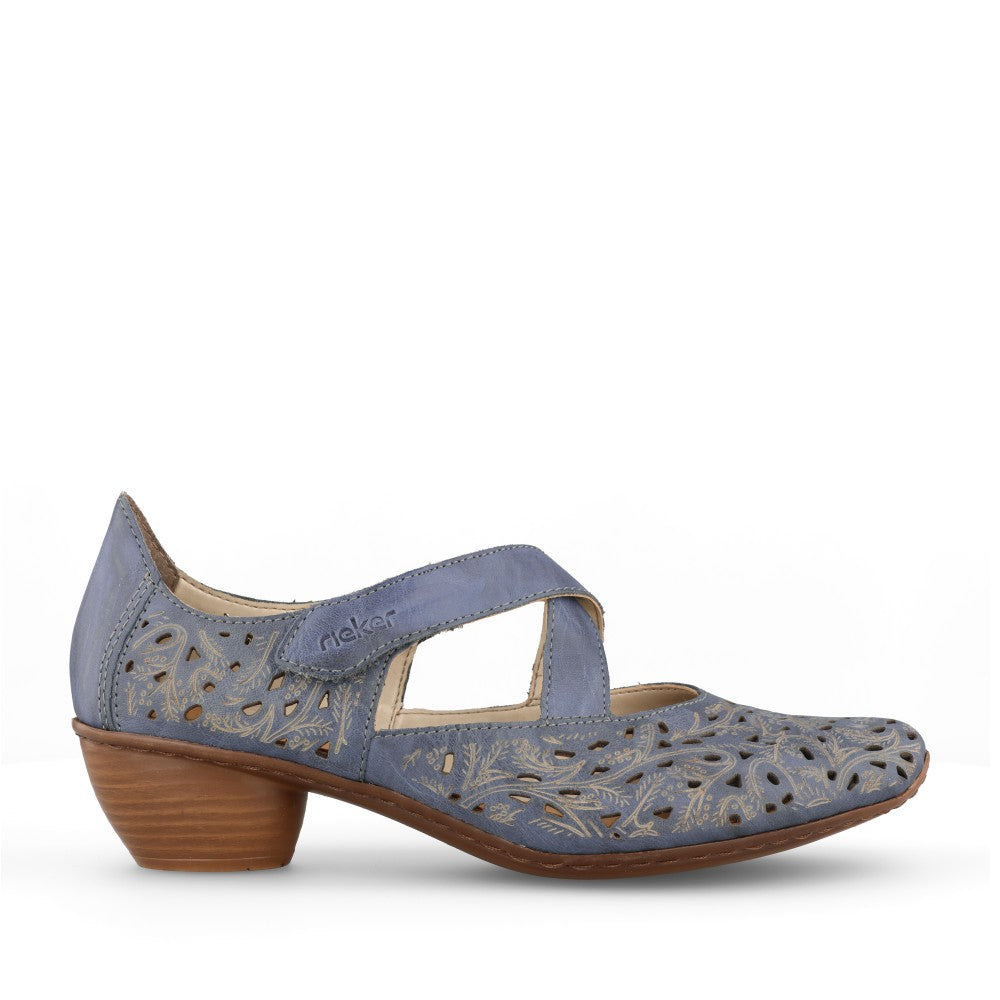 Ladies 43773 Low Heel Shoe In Blue