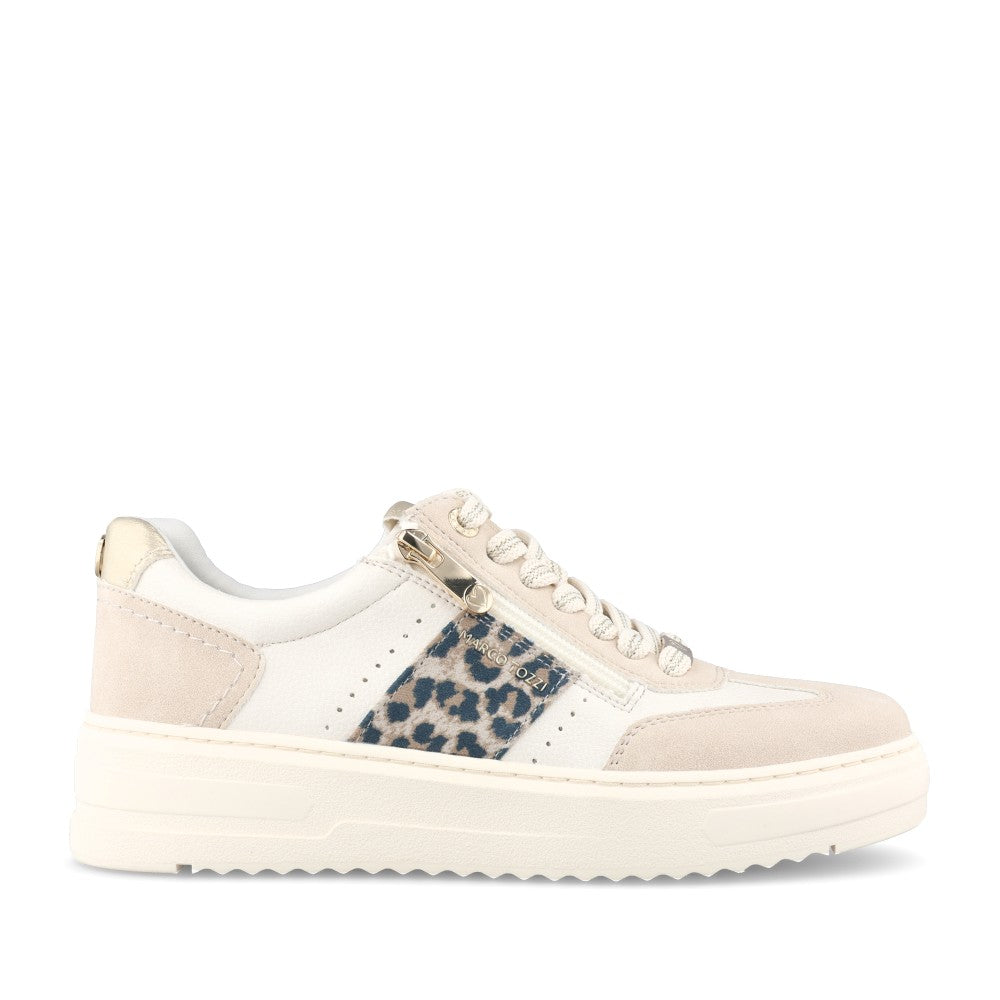 Ladies 2-23766 Laced Trainer In Cream