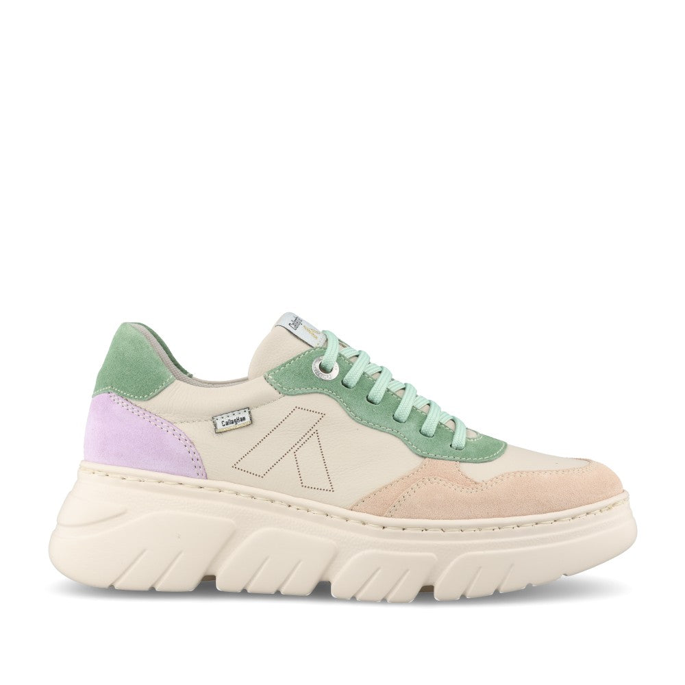 51815 Laced Trainer