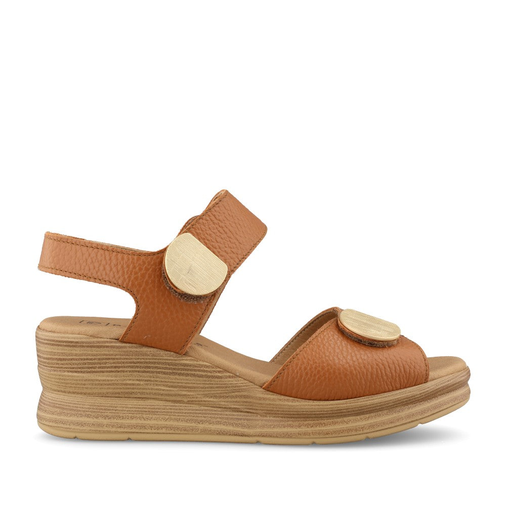 Ladies 11054 Wedge Sandal In Tan