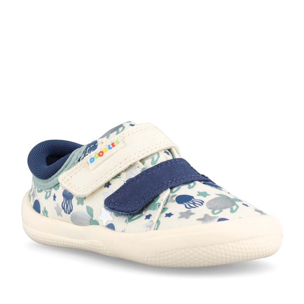 Unisex Briley Fly Blue Combi Canvas Shoe In Kids G Fit