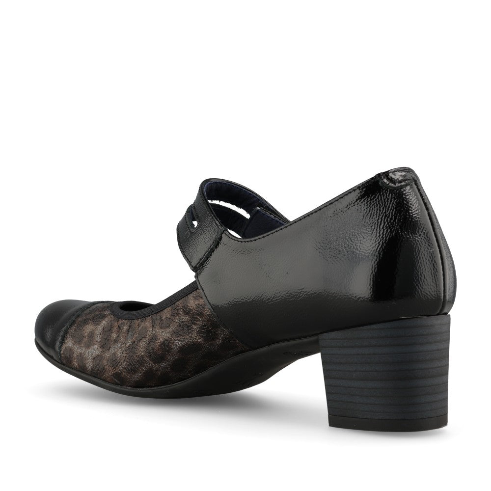 Dorking by Fluchos Ladies D8637 Mary Jane In Black
