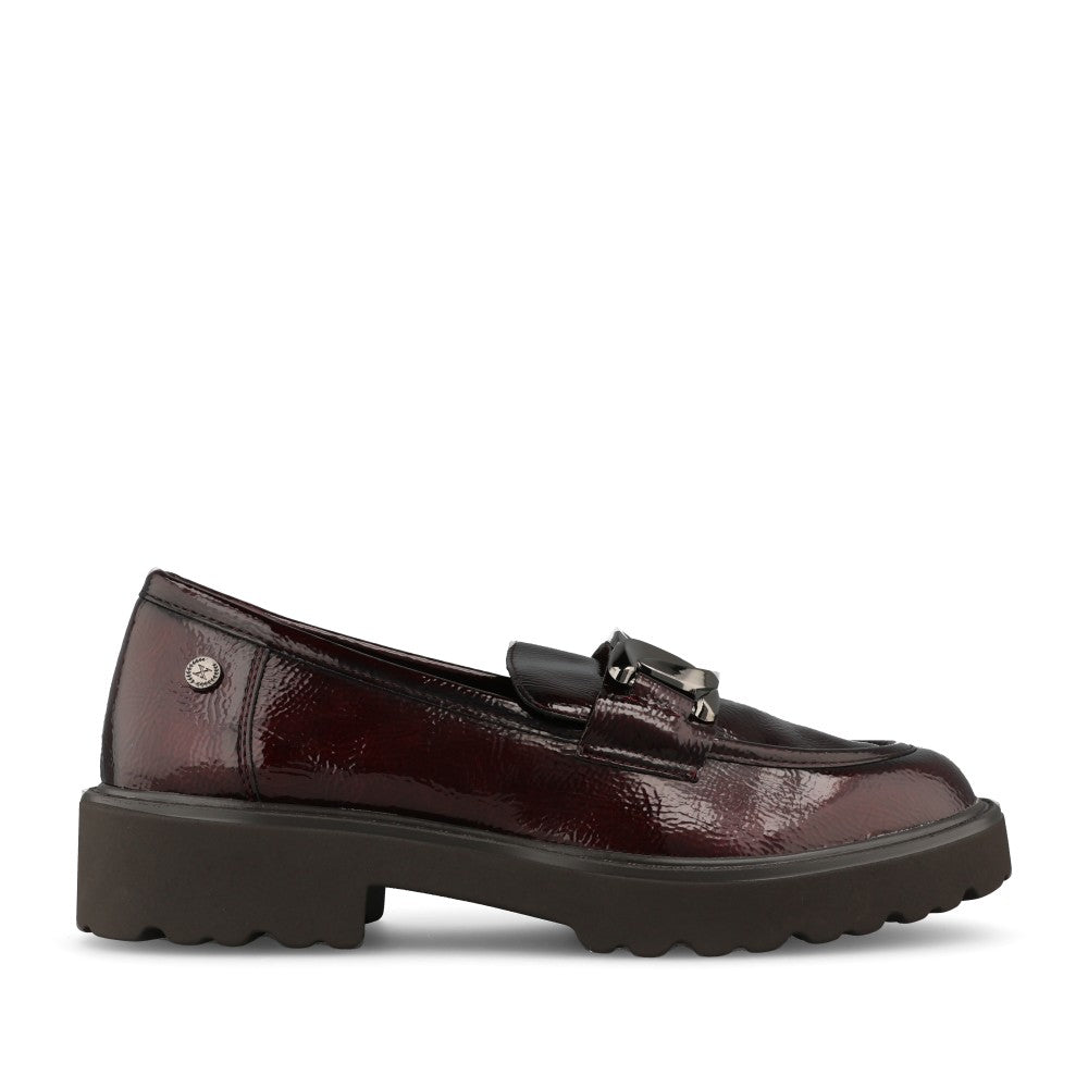 XTI Ladies 146258 Loafer In Burgundy Patent