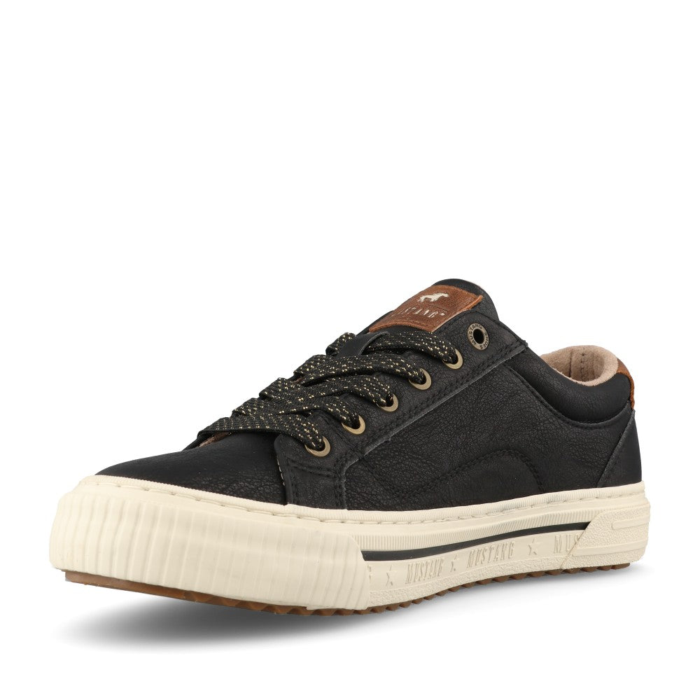 Mustang Ladies 15M0112011 Trainer In Black