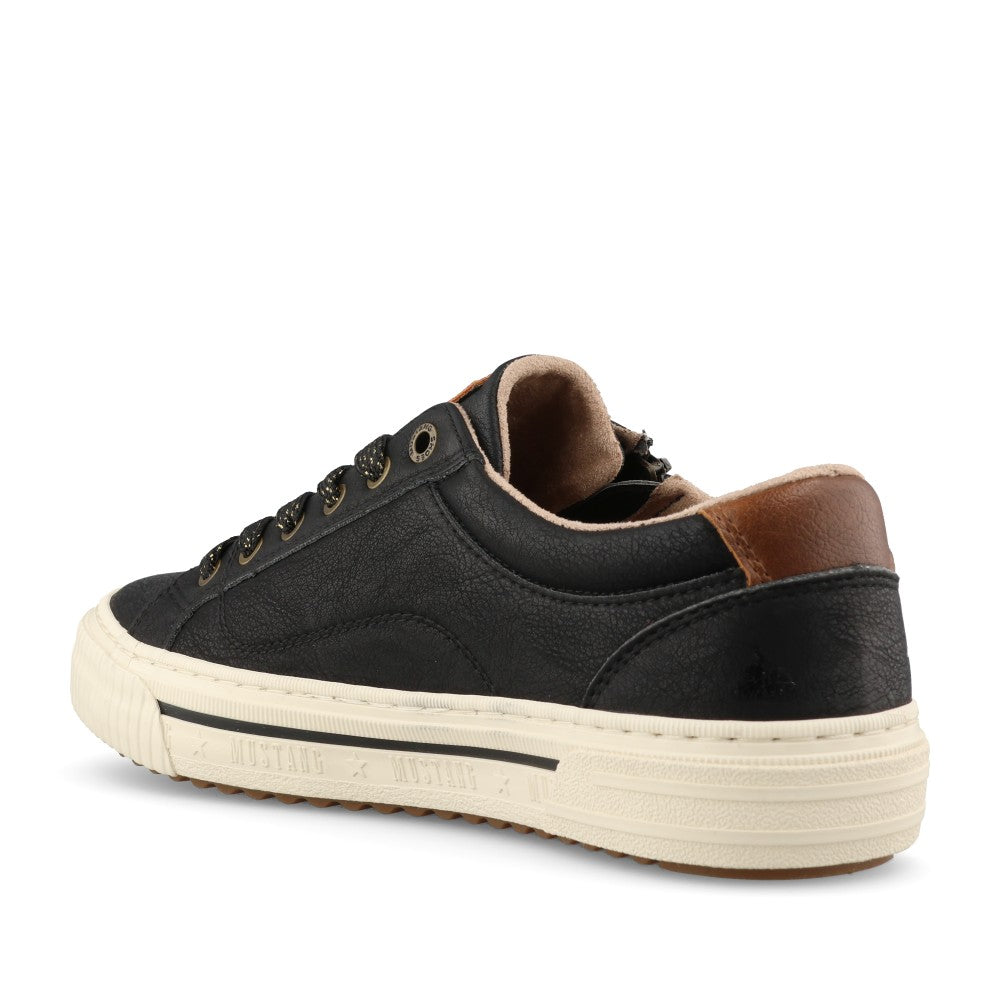 Mustang Ladies 15M0112011 Trainer In Black