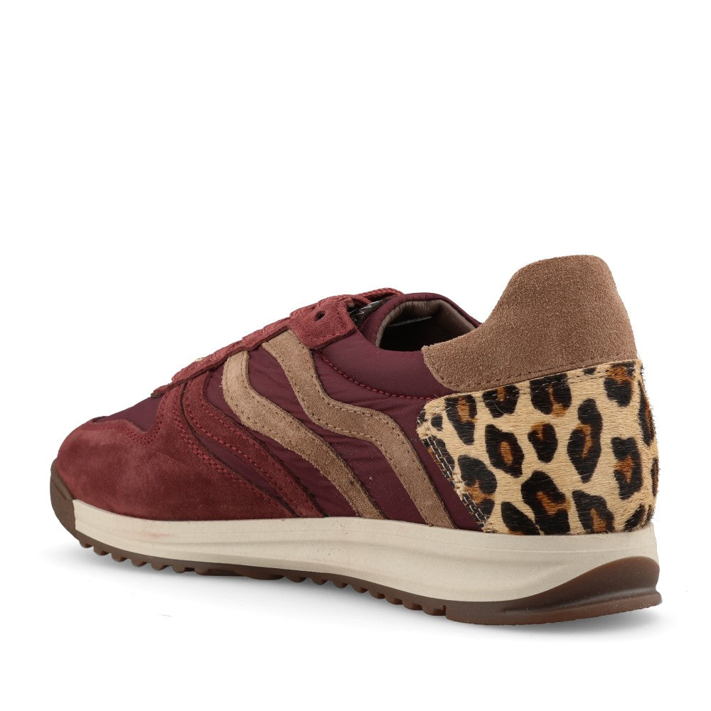 Meline Ladies 360 S-TO/134 Trainer In Burgundy